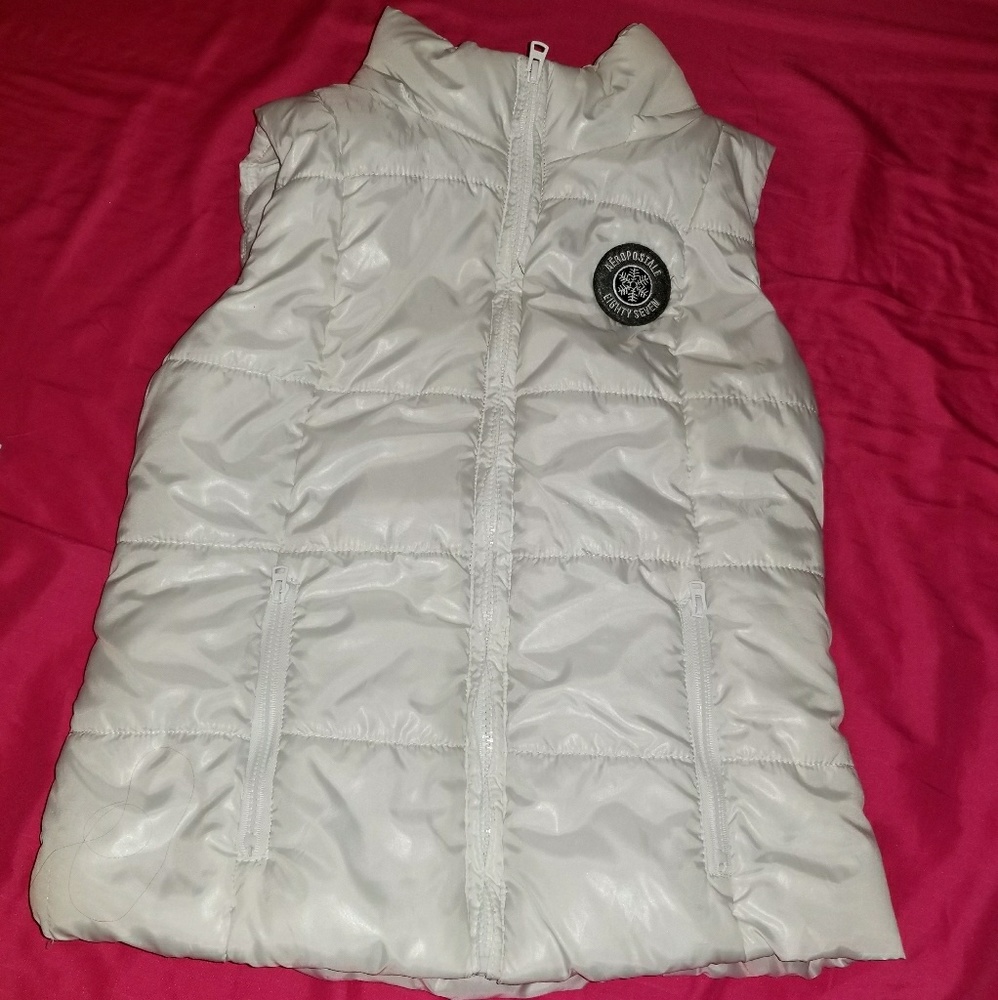 Aeropostale puffer vest!